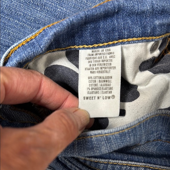 Lucky Brand Sweet an’ Low Boot Cut Jeans Size 8/29 - Picture 3 of 13